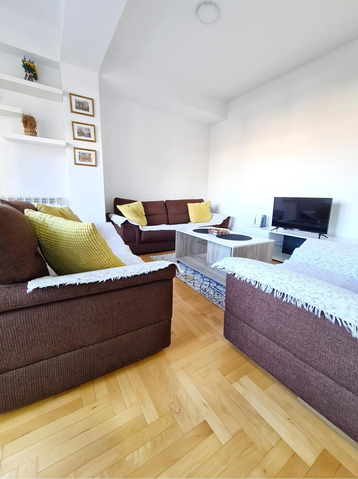 Urban Hostel & Apartments