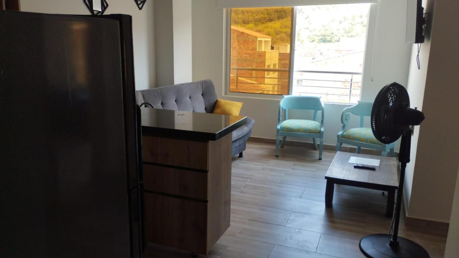 Apartahotel y casa de campo AMARU