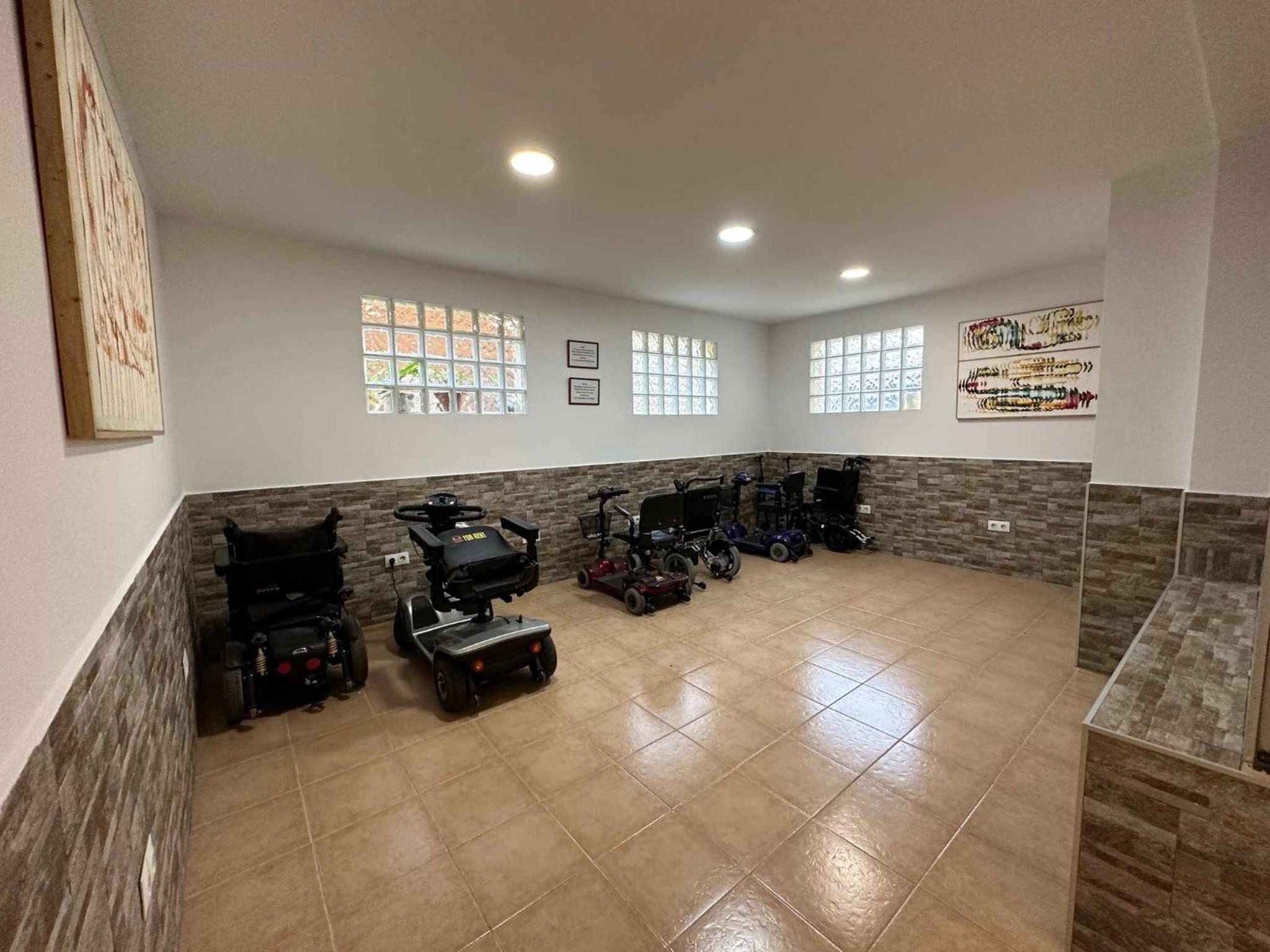 Estudio PYR privado con piscina y playa