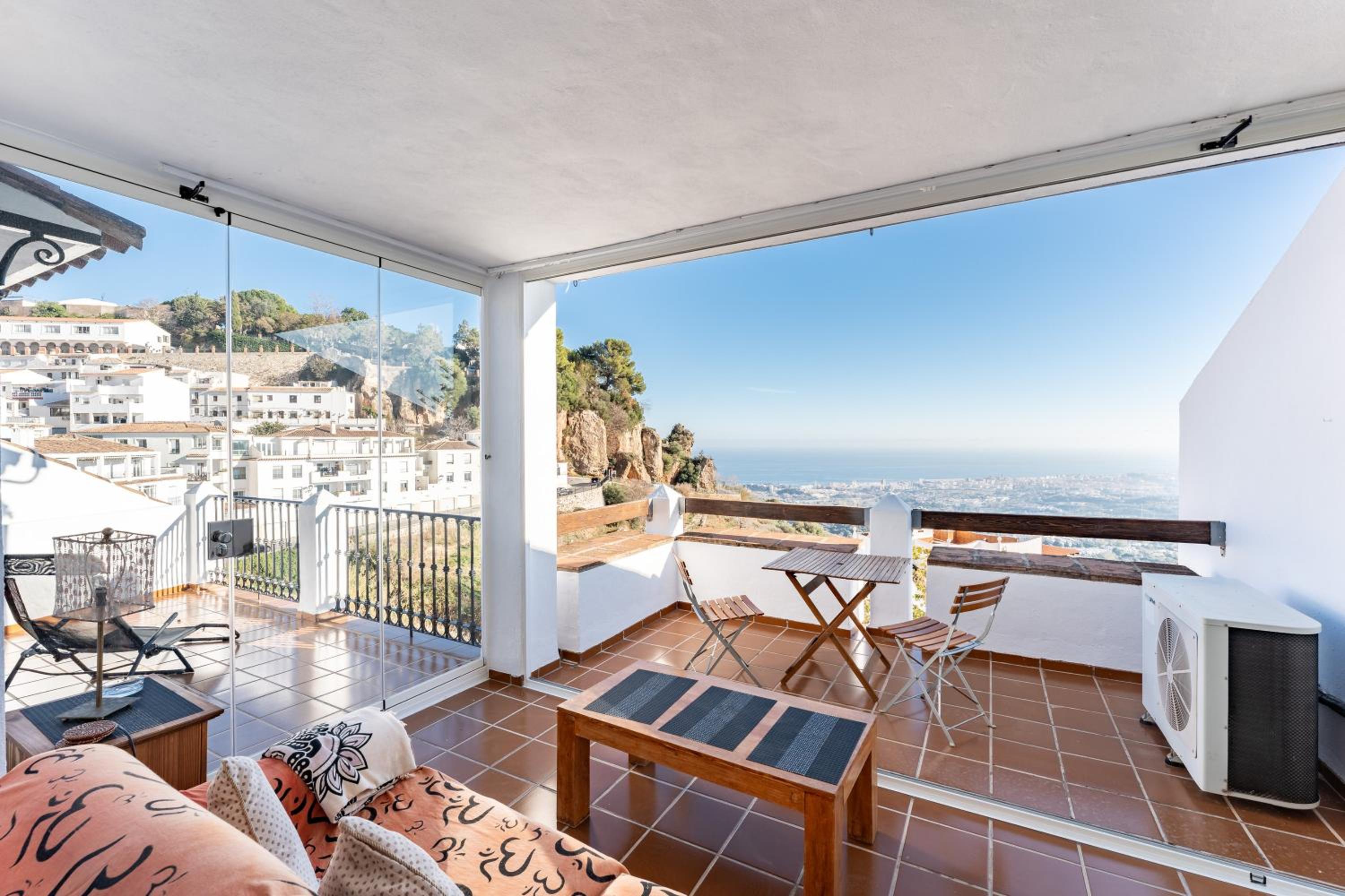 Sierra Mar Penthouse en Mijas — balance & terrace