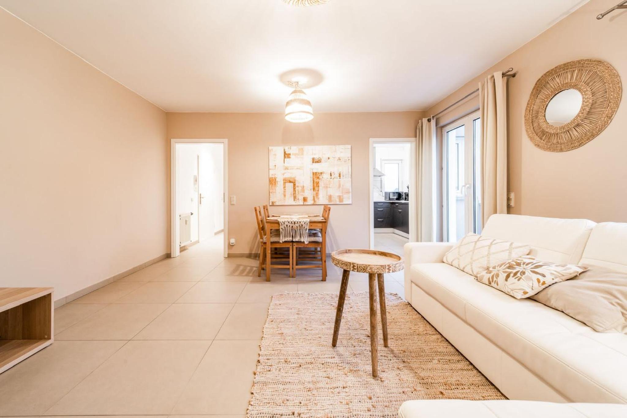 Beautiful apartment in the city and free parking view 3