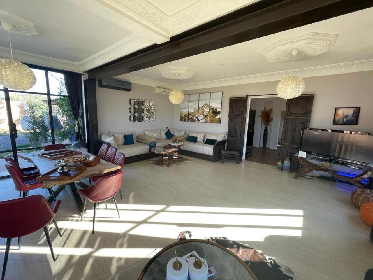 Kech-Montana view 5