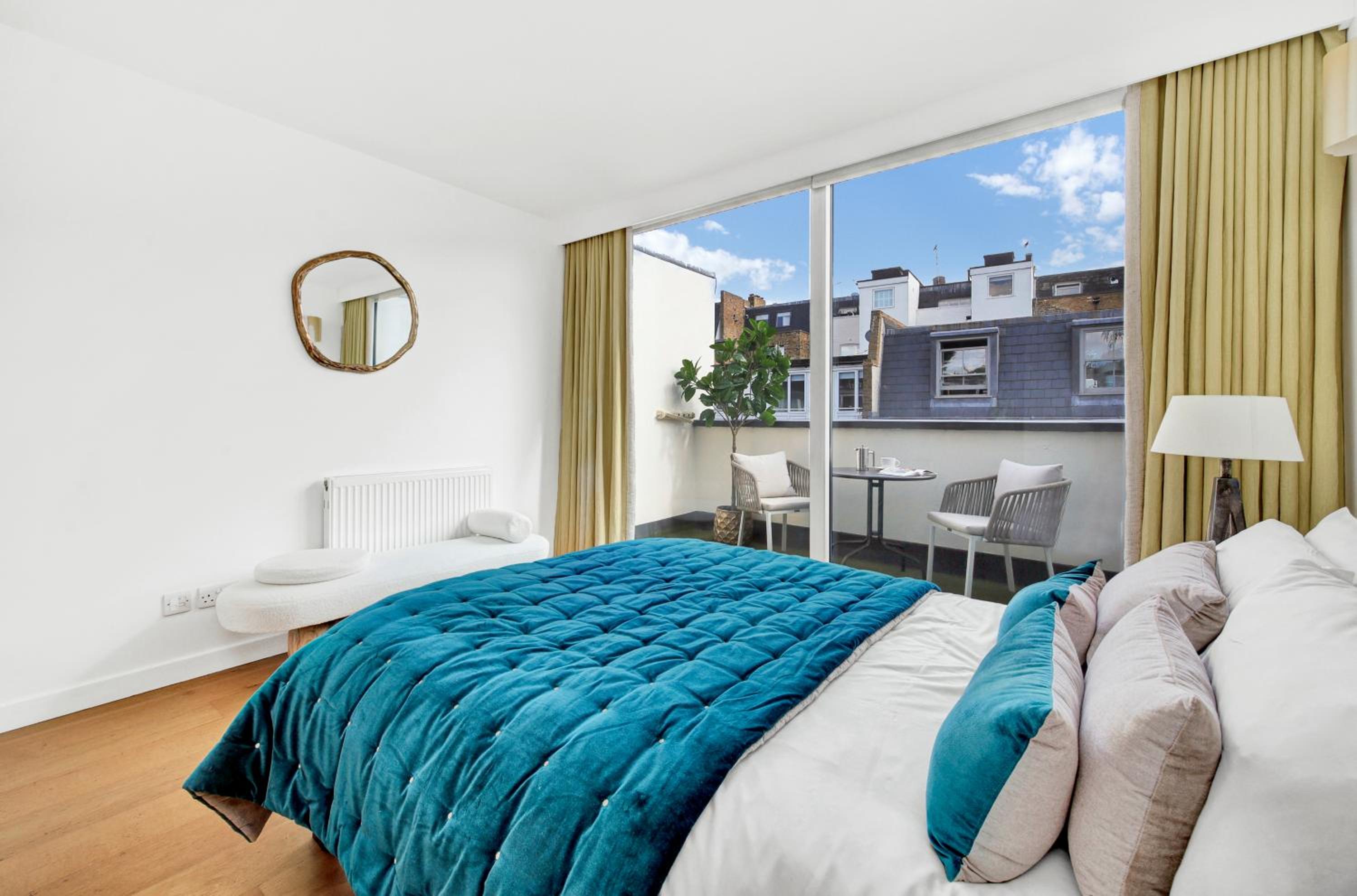 3 bdrm Notting Hill Mews house - 2 balconies