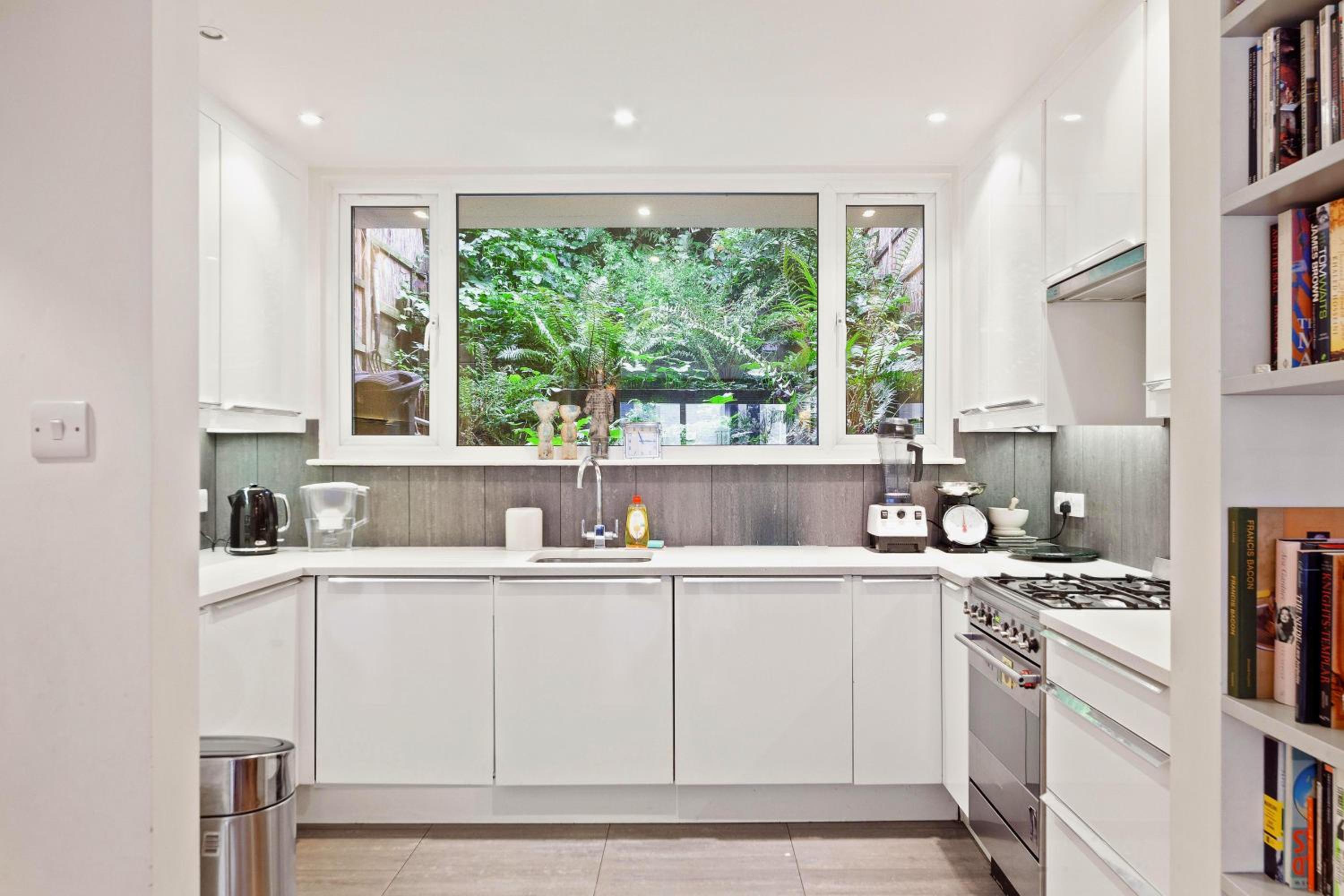 3 bdrm Notting Hill Mews house - 2 balconies