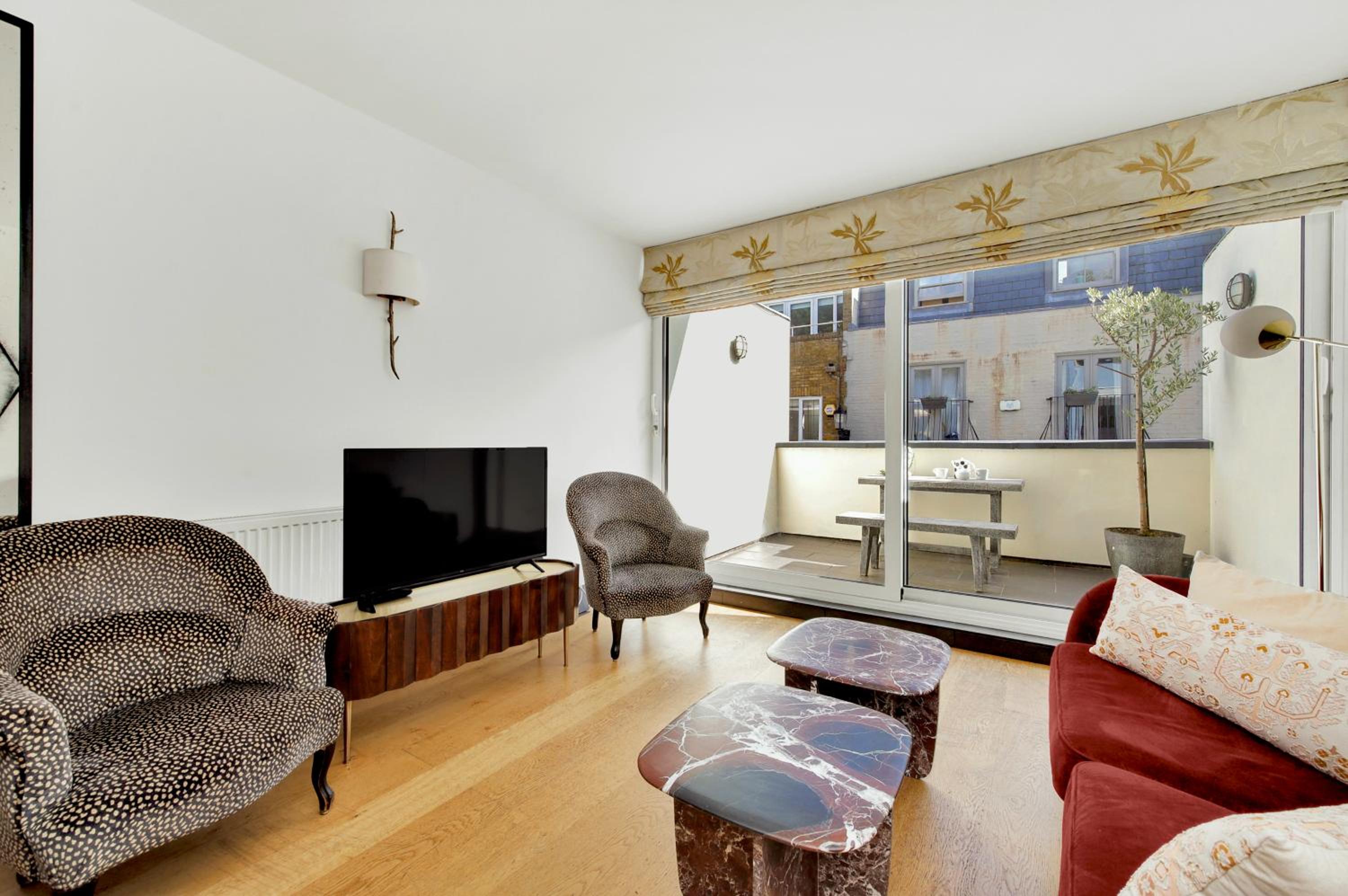 3 bdrm Notting Hill Mews house - 2 balconies