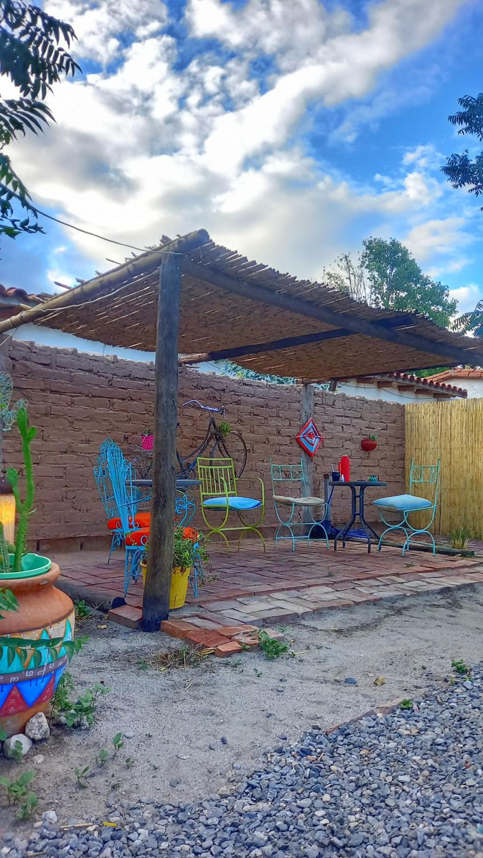 Huaka Hostel and Guest house