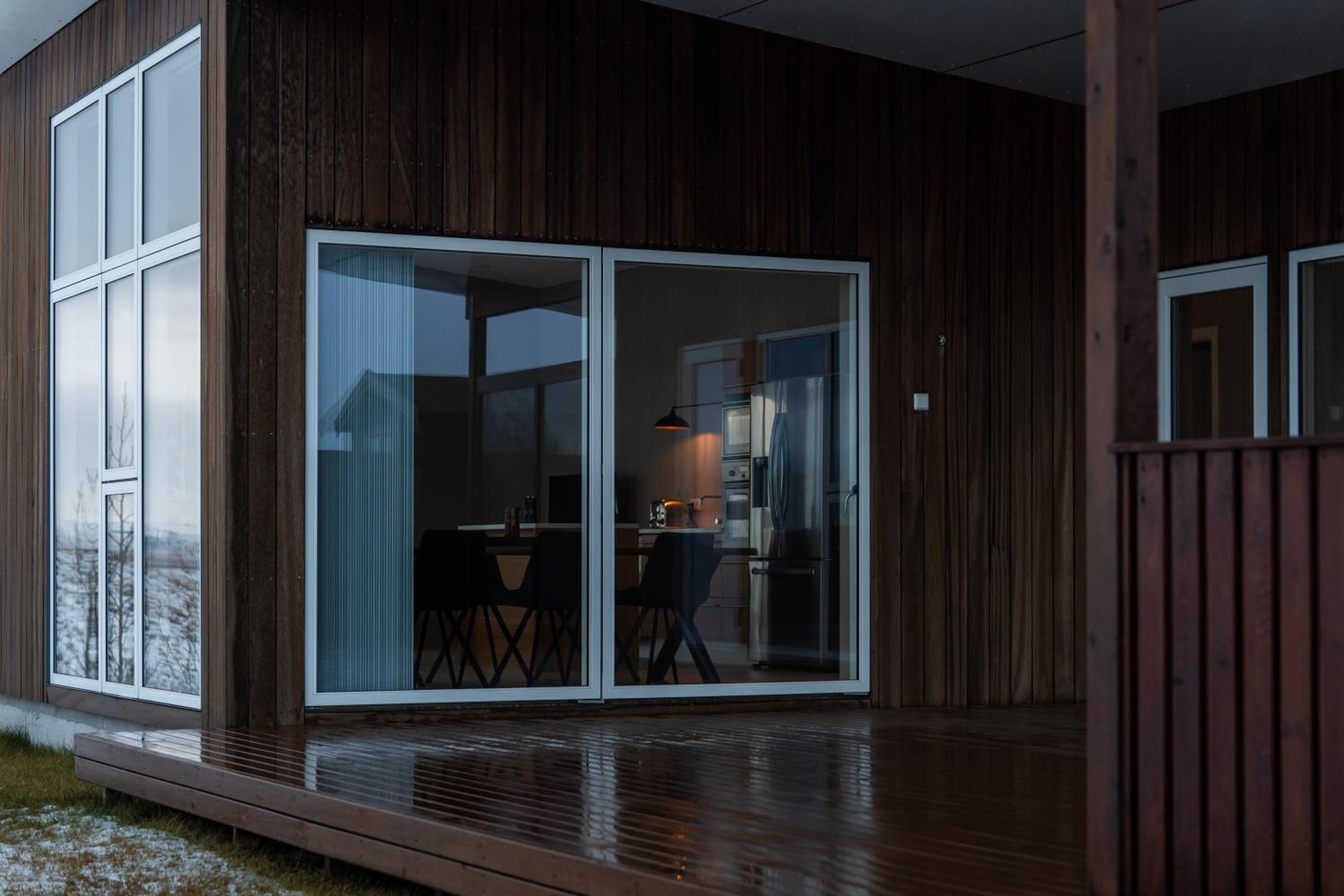 Golden Circle Villa - Hot Tub & Sauna view 2
