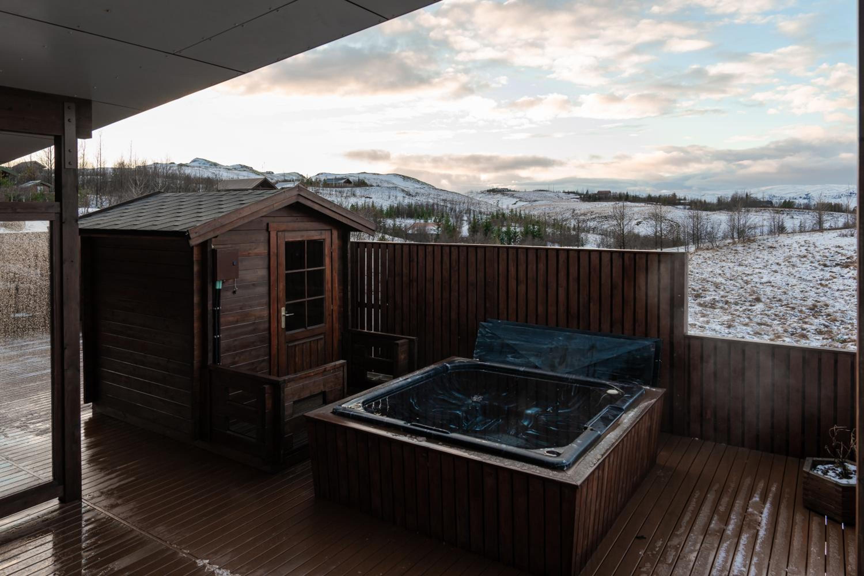 Golden Circle Villa - Hot Tub & Sauna view 3
