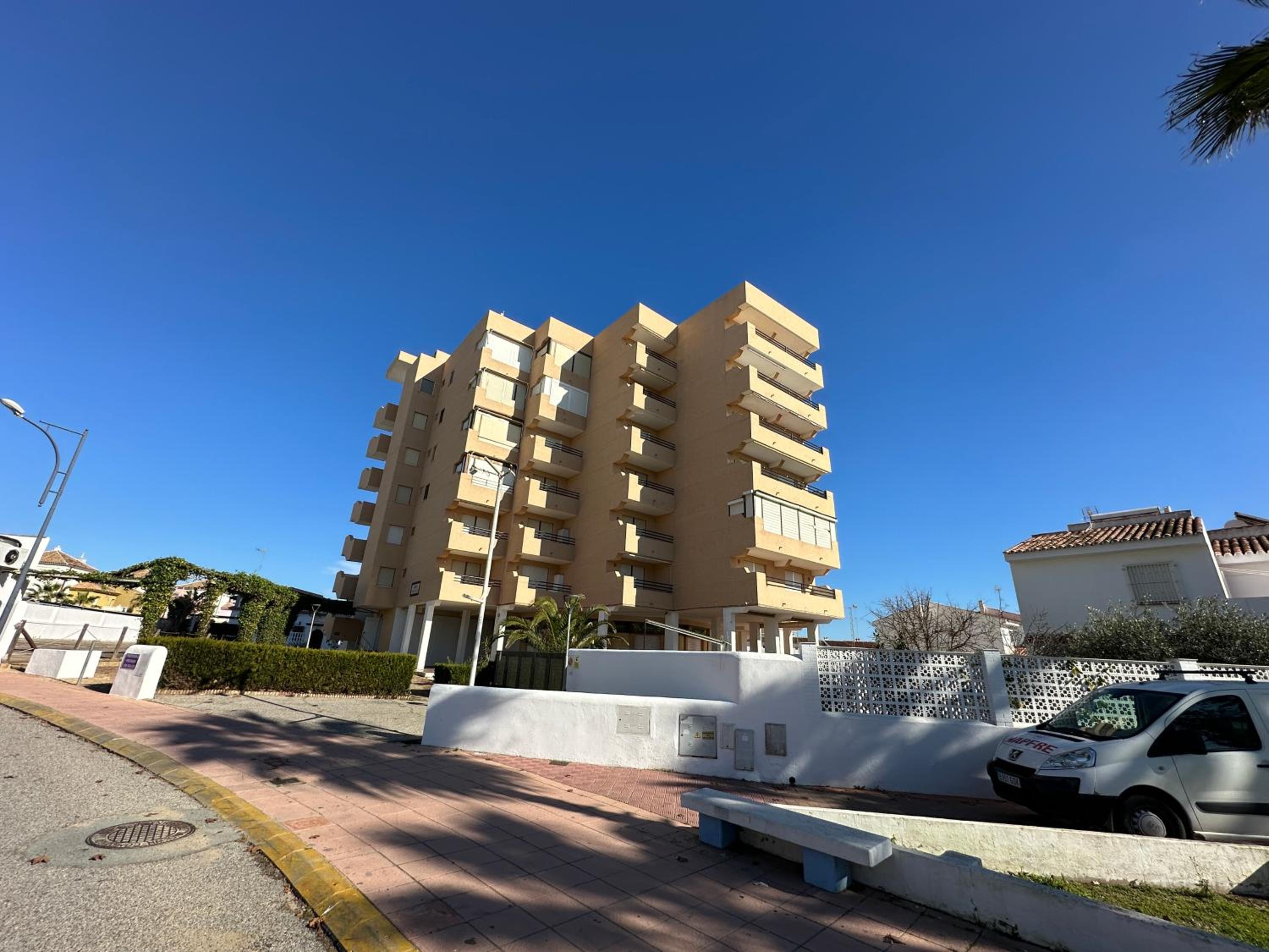 bonito apartamento matalascañas