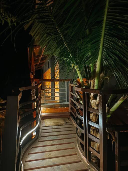 The Bistro House - Govantes Guesthouse