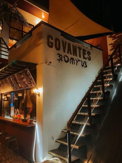 The Bistro House - Govantes Guesthouse