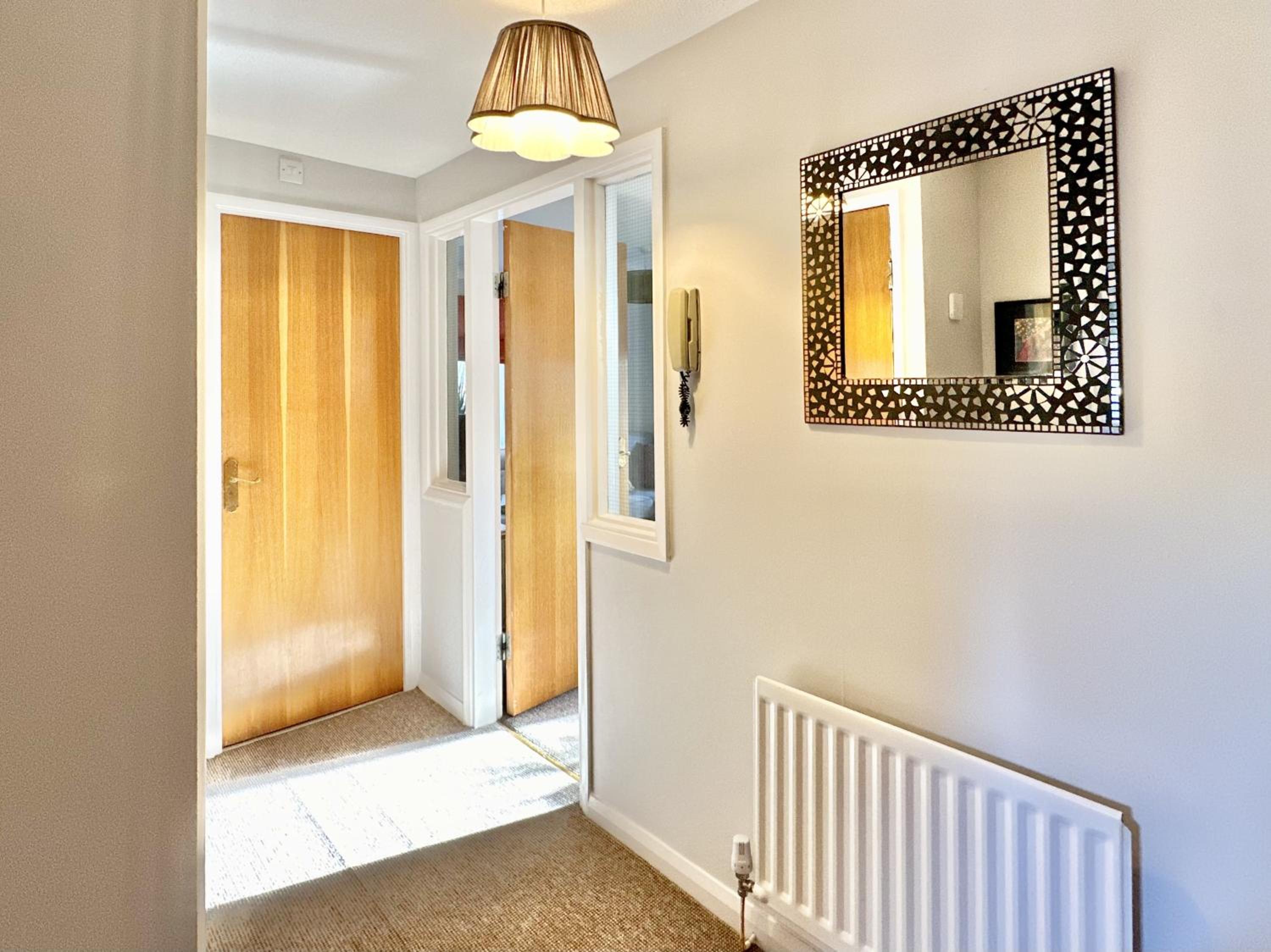 Fewster Apartment with Free Parking view 5