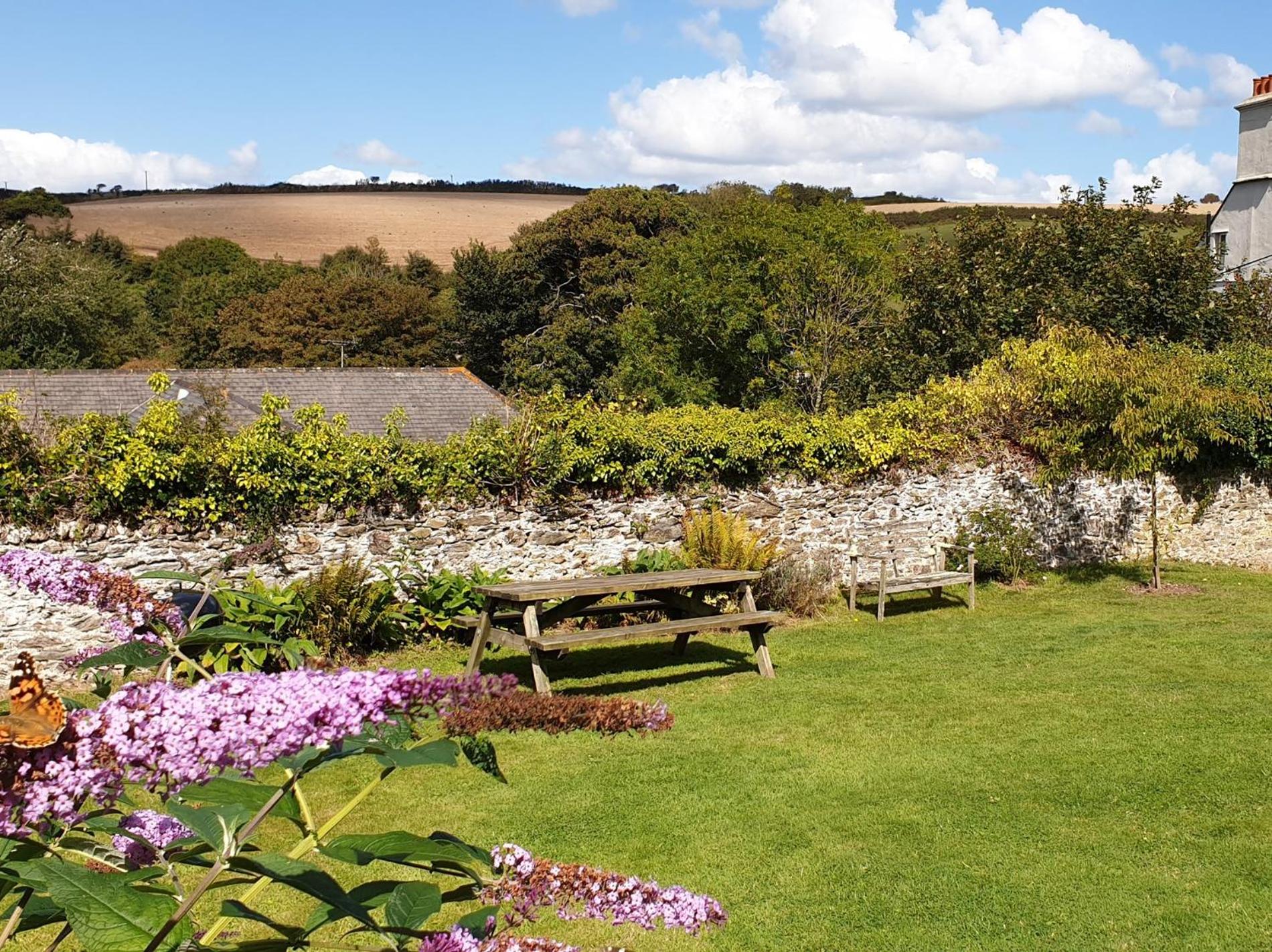2 Bed in Kingsbridge oc-fern3 view 2