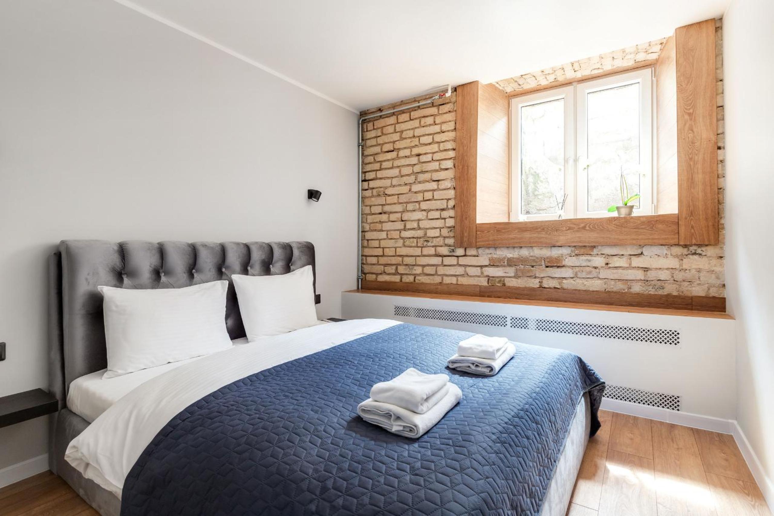 Newly Refurbished Lukiskiu Square Apartment by Reside Baltic view 4