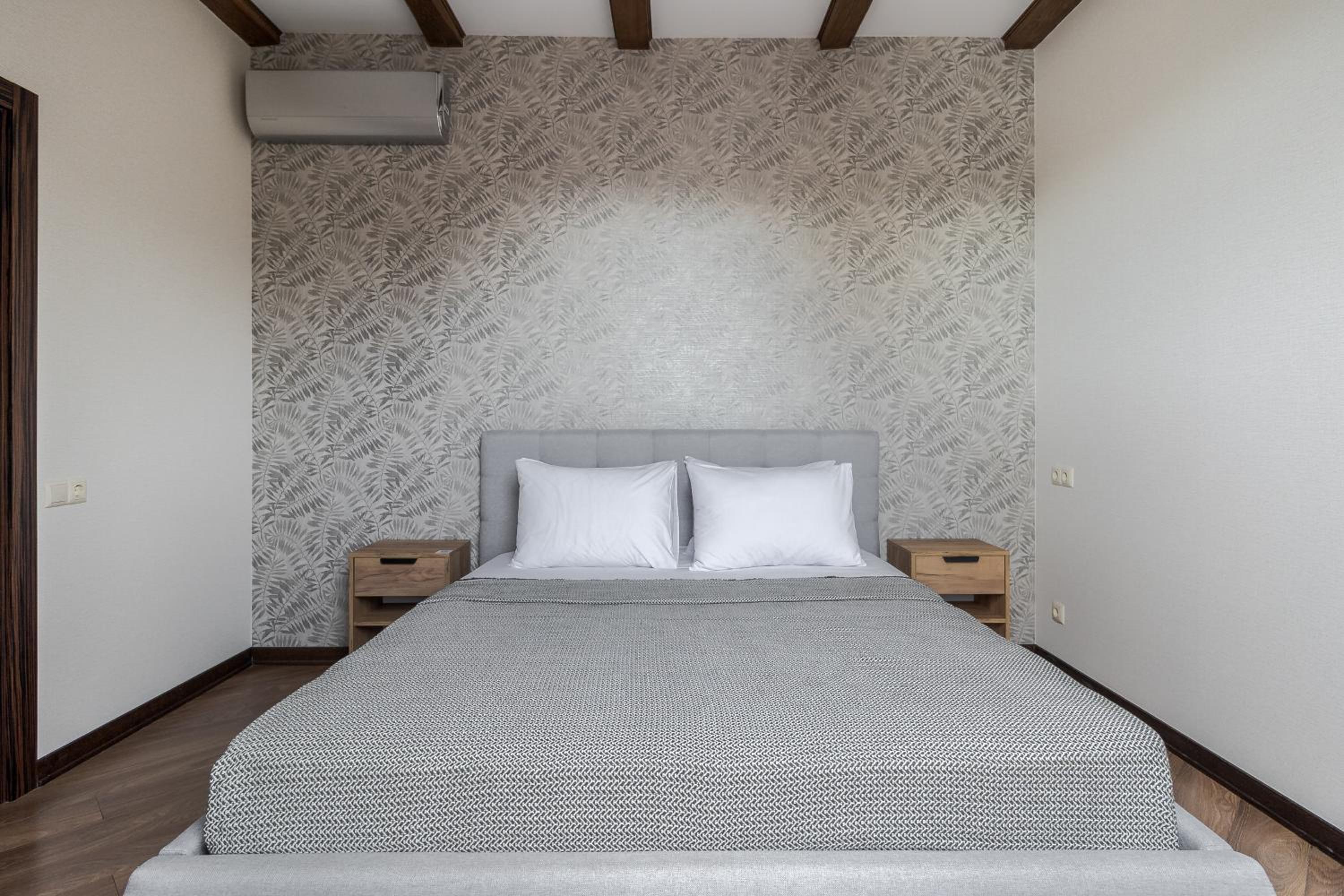 InshiApartments on Hazova str 6 view 3