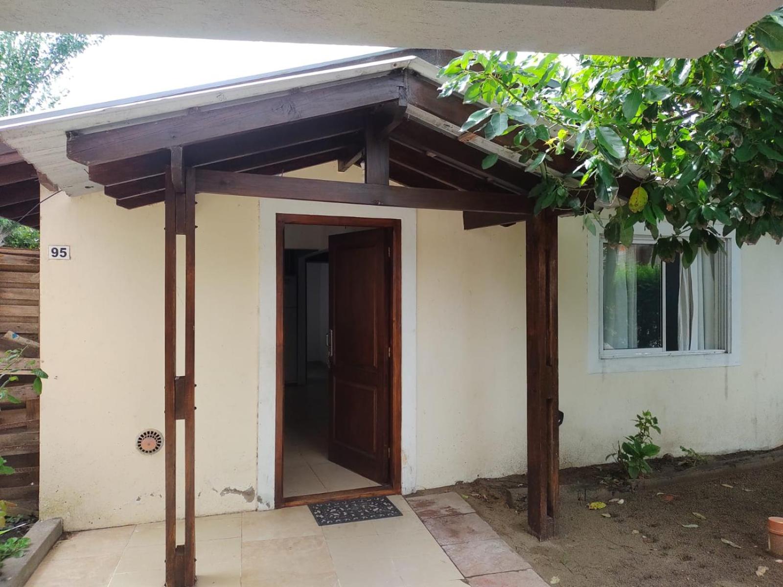 Casita Amarilla