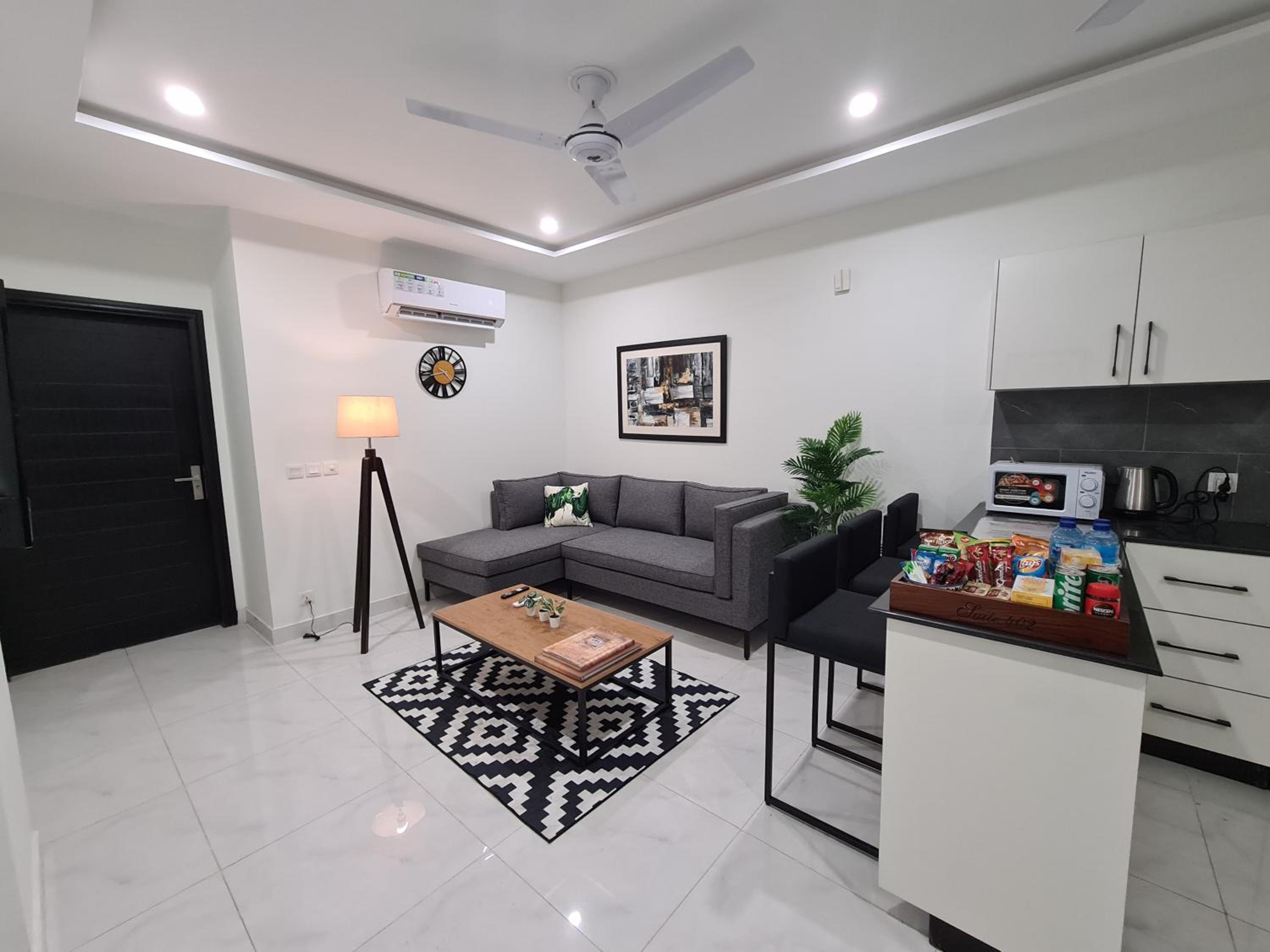 1 Bed Designer Suite, Pool, Gym, Cinema view 5