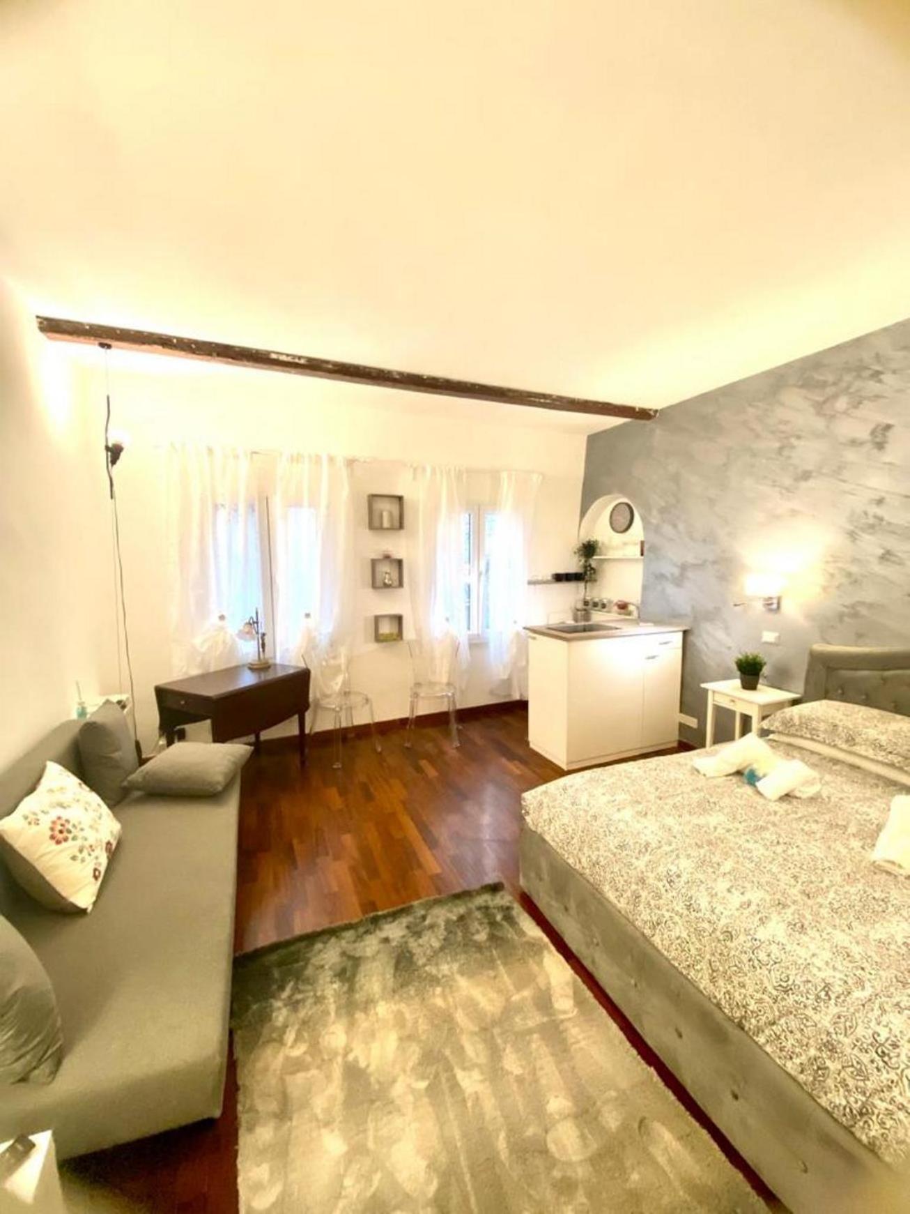 NAVONA SUITE VIOLA