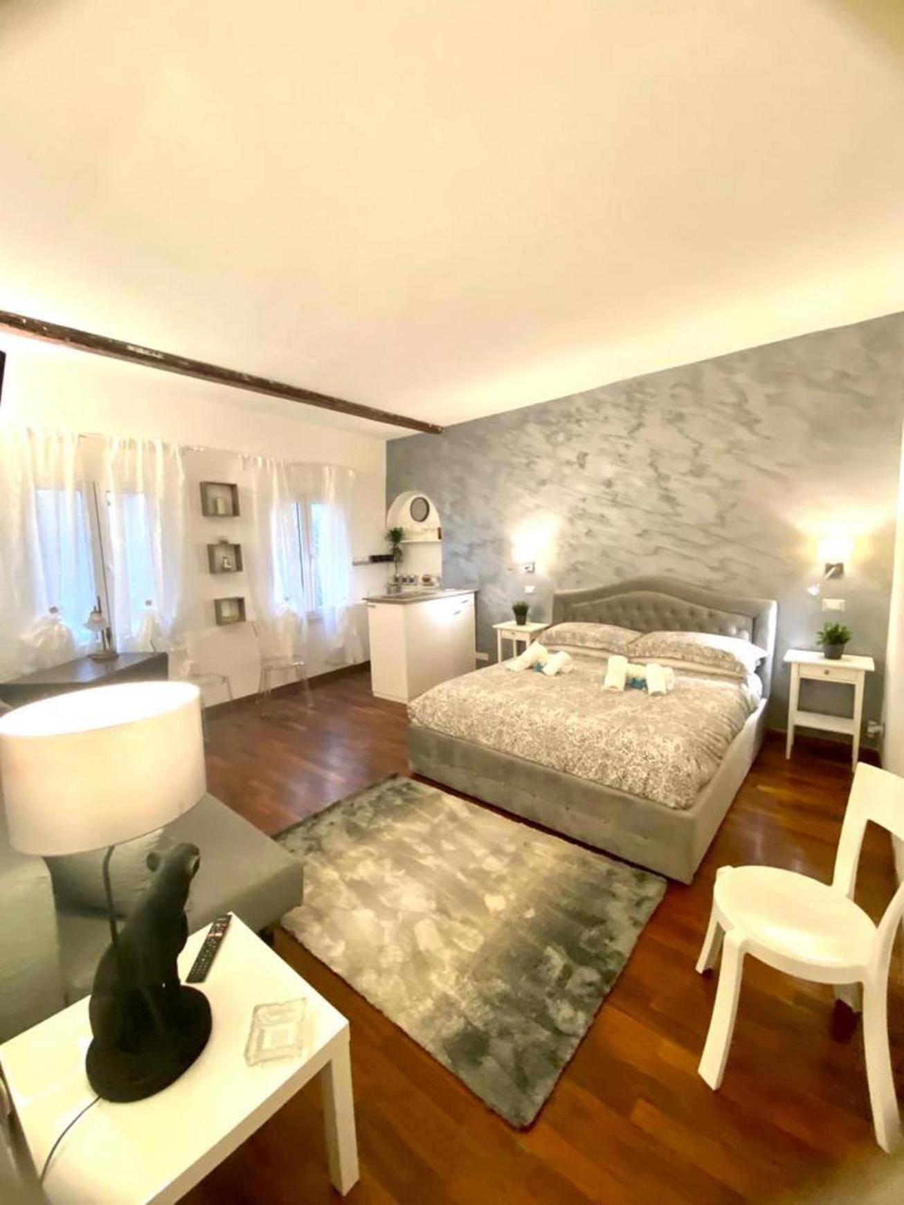 NAVONA SUITE VIOLA