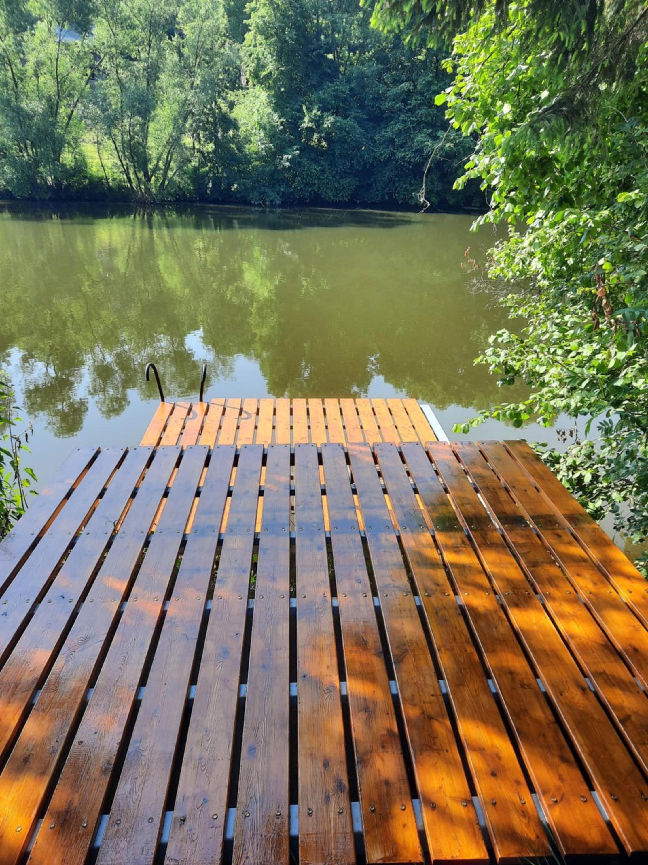 bungalov na břehu Labe s vlastním molem