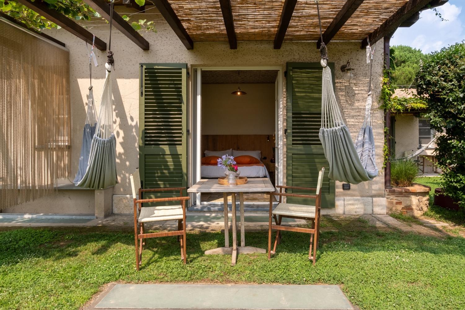 Olimagio Farm Stay with animals and 25m pool, beach at cycling distance view 3