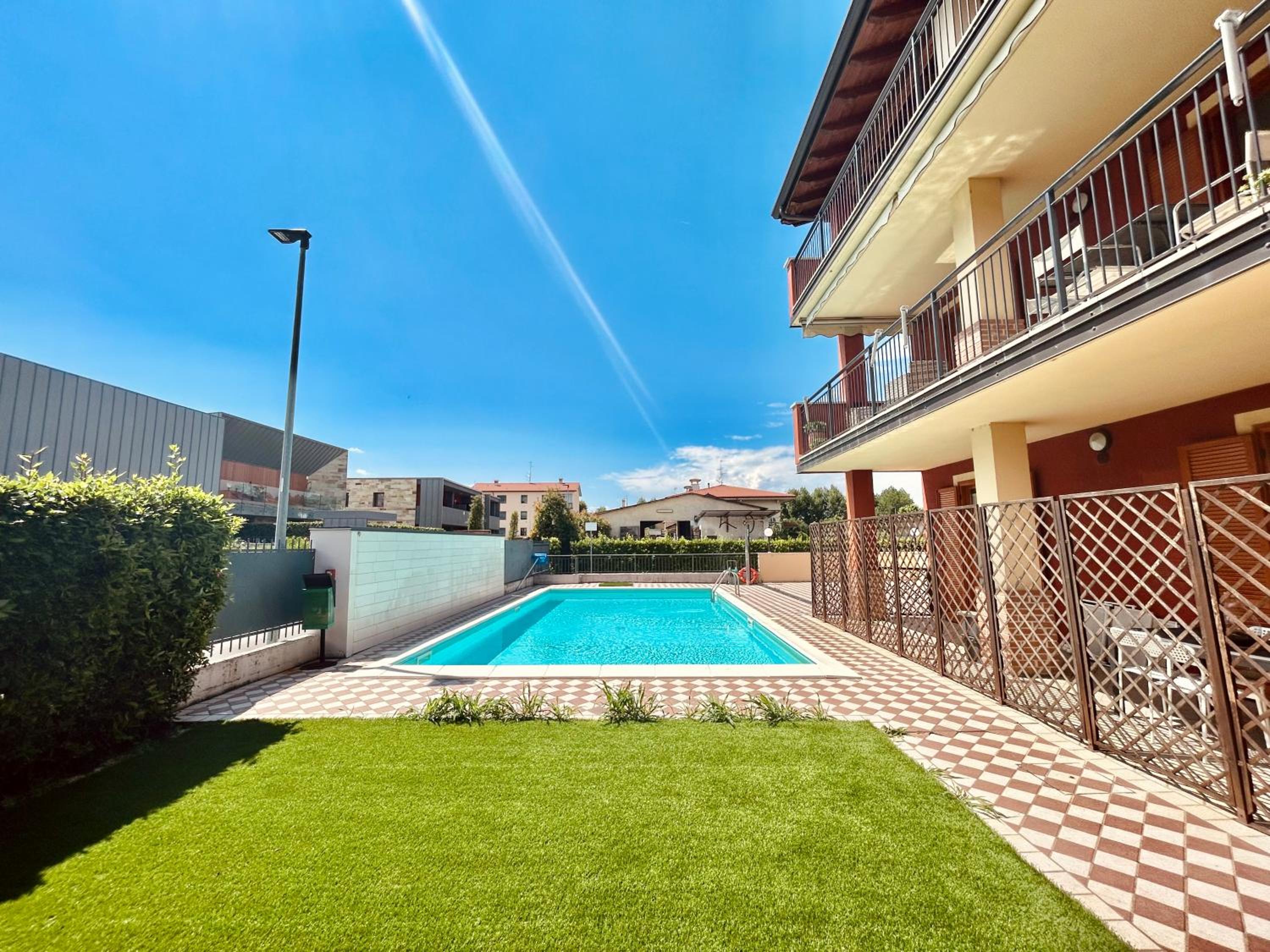 Twins Apartment - 200m dal Lago di Garda con Piscina view 3