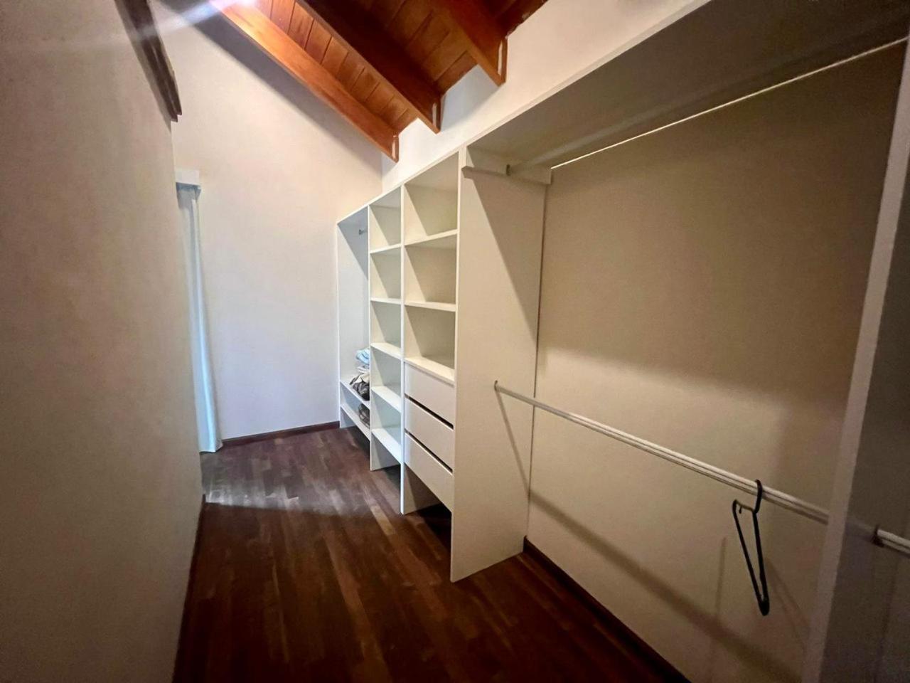 CASA VILLA LAGO AZUL CARLOS PAZ