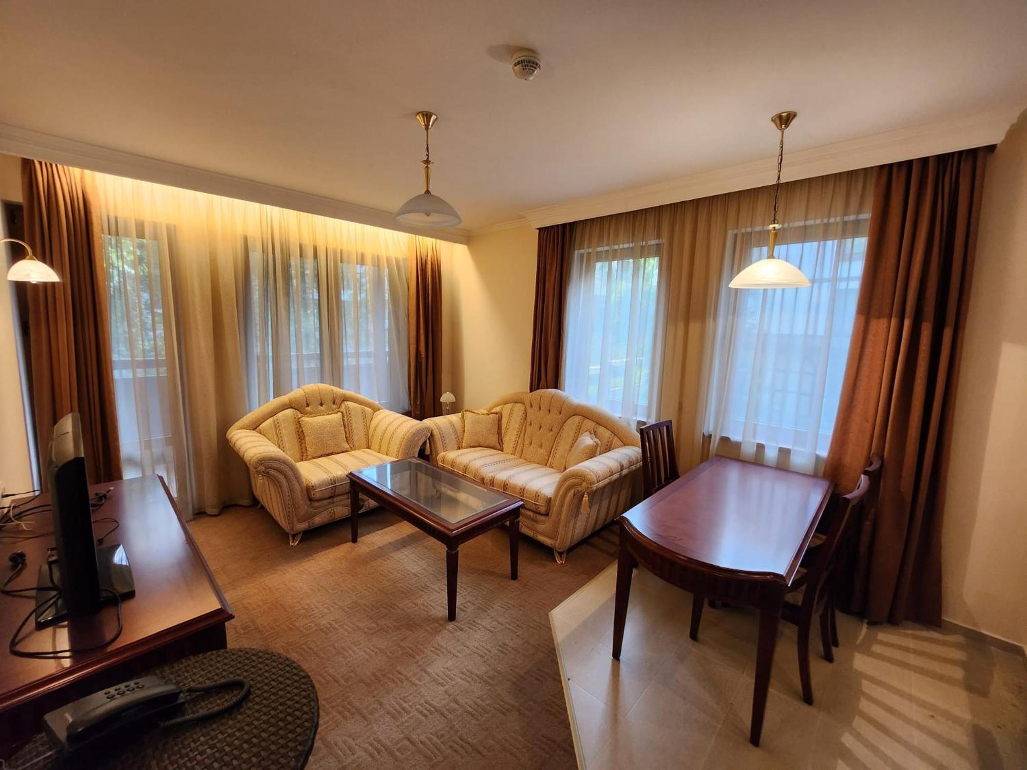 Luxury Downtown Appartment - 150m ski lift Gondola