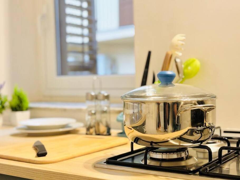 Corte del Tribunale en Palermo — kitchen