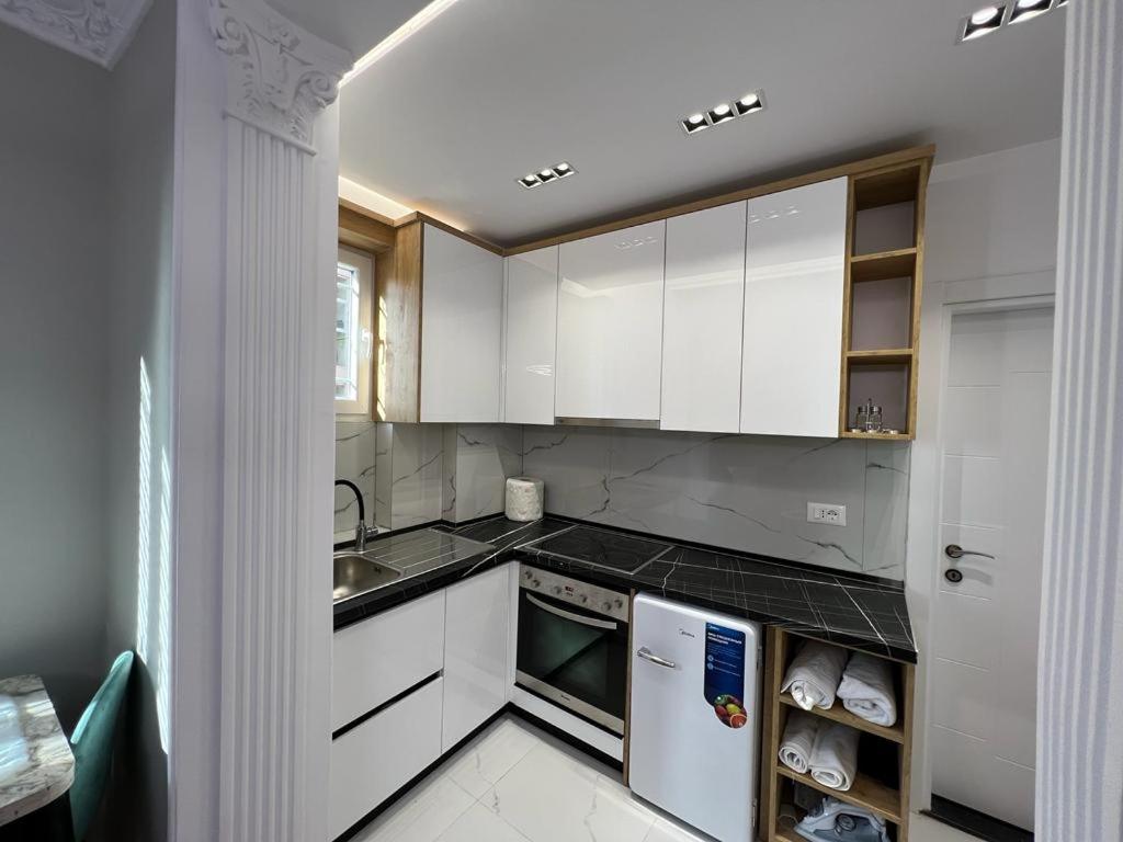 Leti Apartments M.Shyri2
