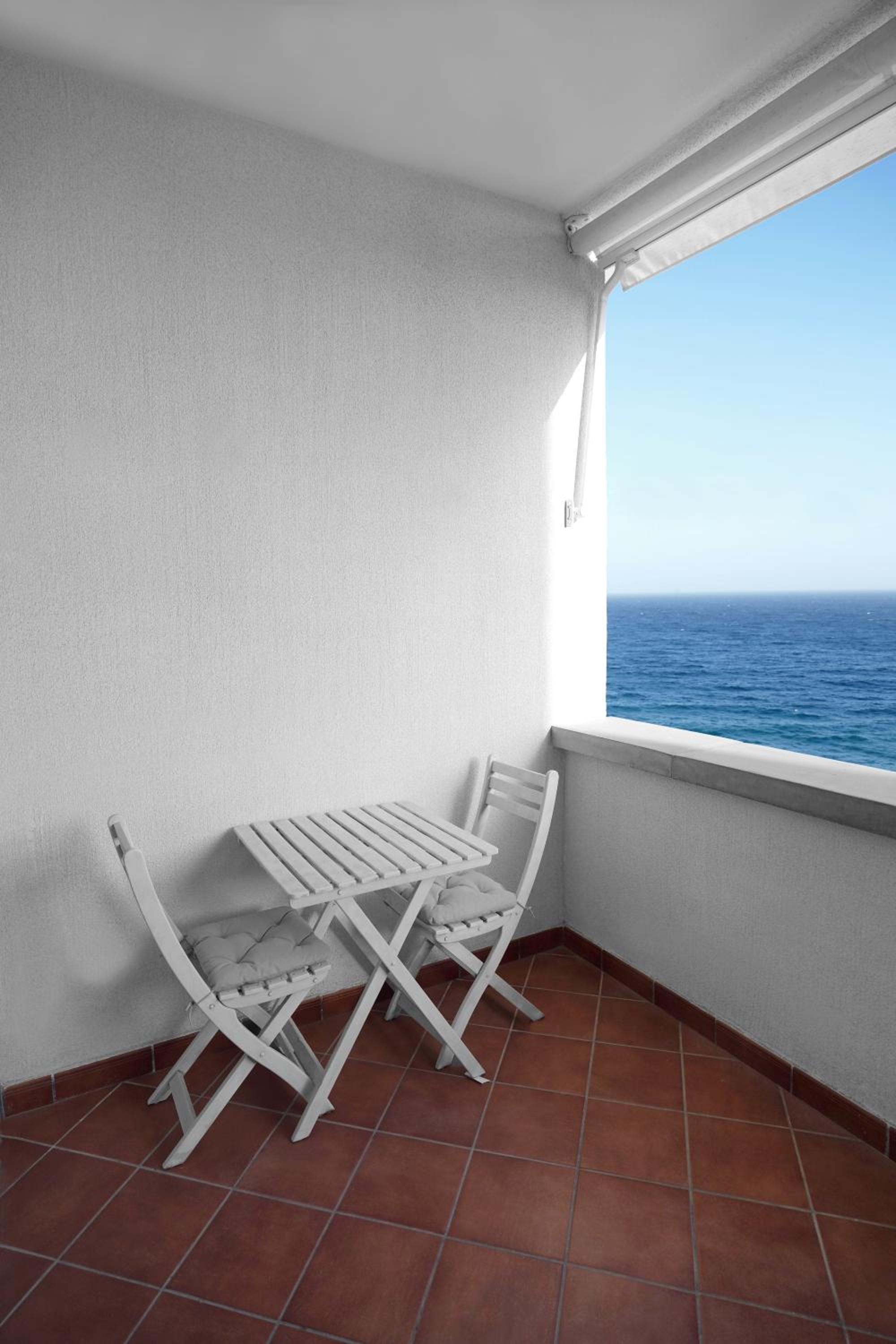 Playa Chica Beachfront Apartment
