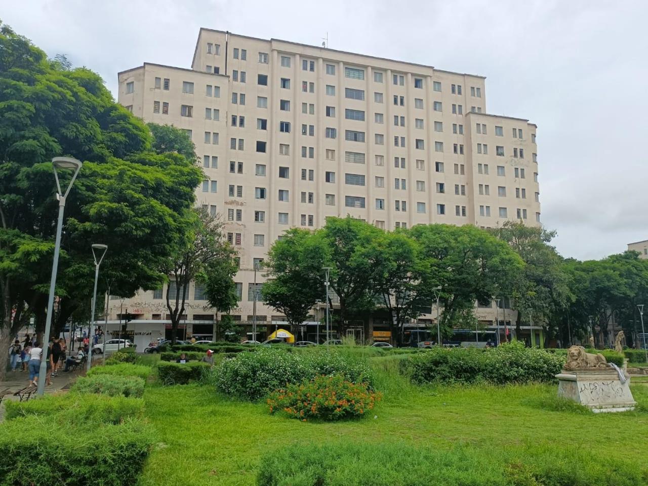 Suíte 639 com cozinha centro de Belo Horizonte
