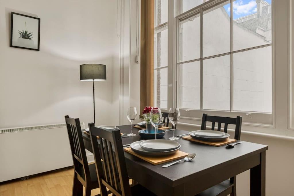 Cosy 2BR Retreat near Paddington Station