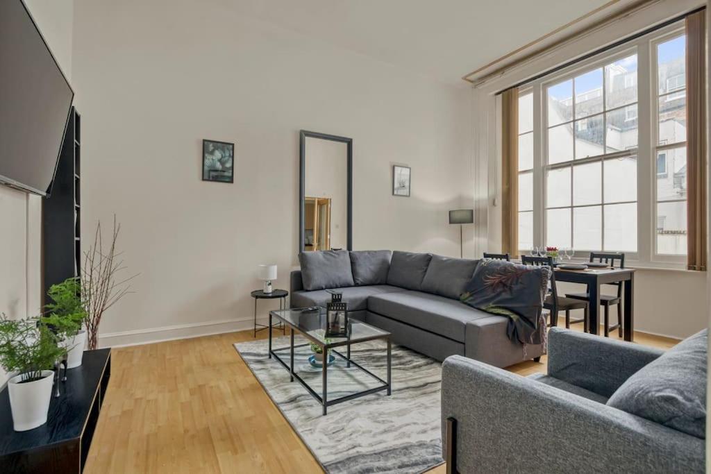 Cosy 2BR Retreat near Paddington Station