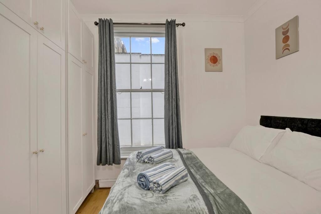 Cosy 2BR Retreat near Paddington Station
