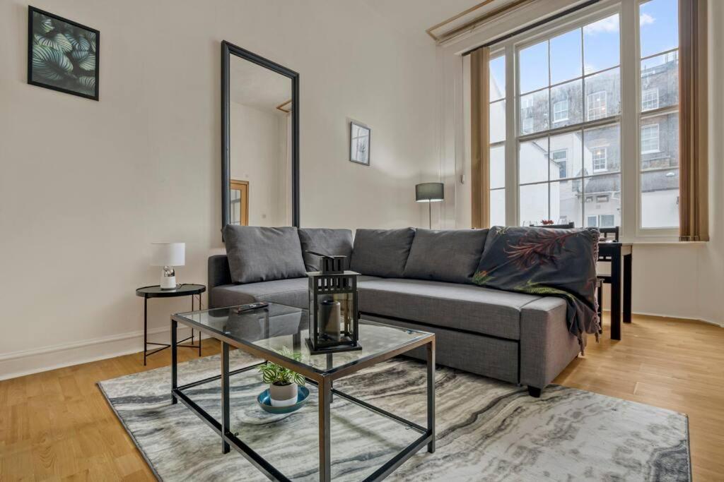 Cosy 2BR Retreat near Paddington Station