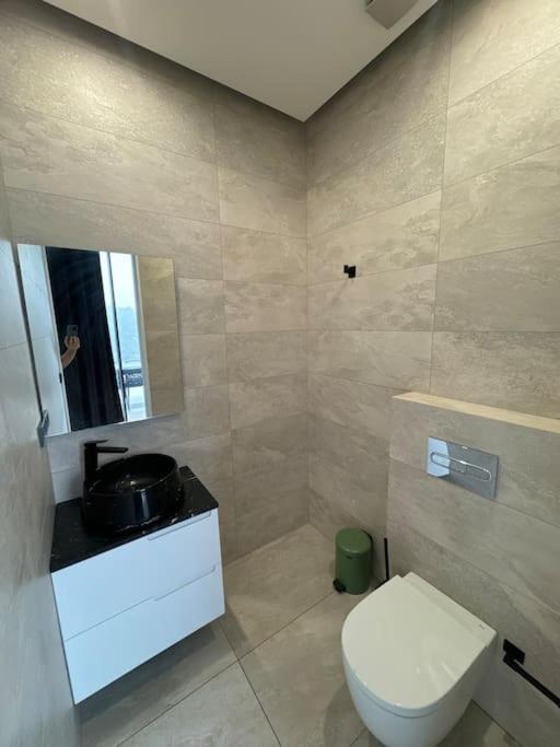 Villa exclusiva con piscina infinity y jacuzzi!