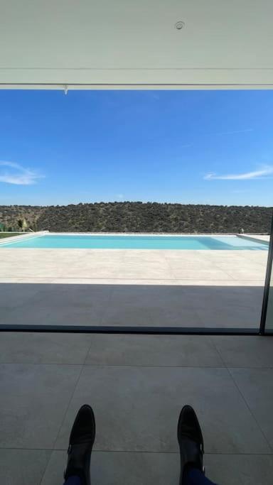 Villa exclusiva con piscina infinity y jacuzzi!