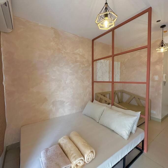 New Smdc Cozy Staycation in Tagaytay view 5
