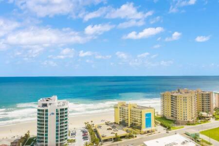 Oceanside Duo - Double Room, Water Views, Pool & Beach Access, Free Parking view 2