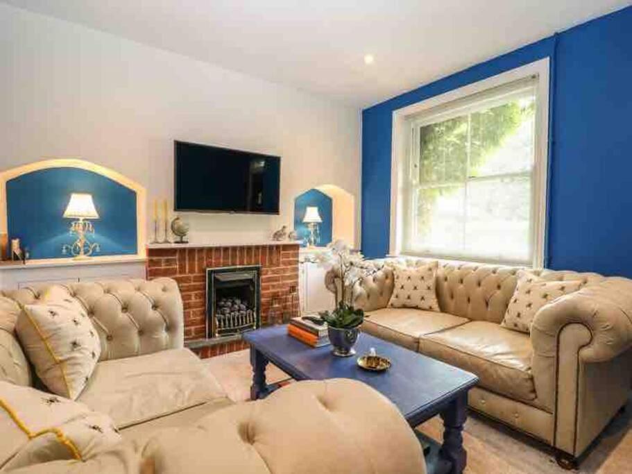 Charming Country Cottage