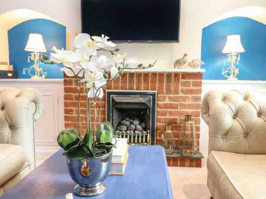 Charming Country Cottage