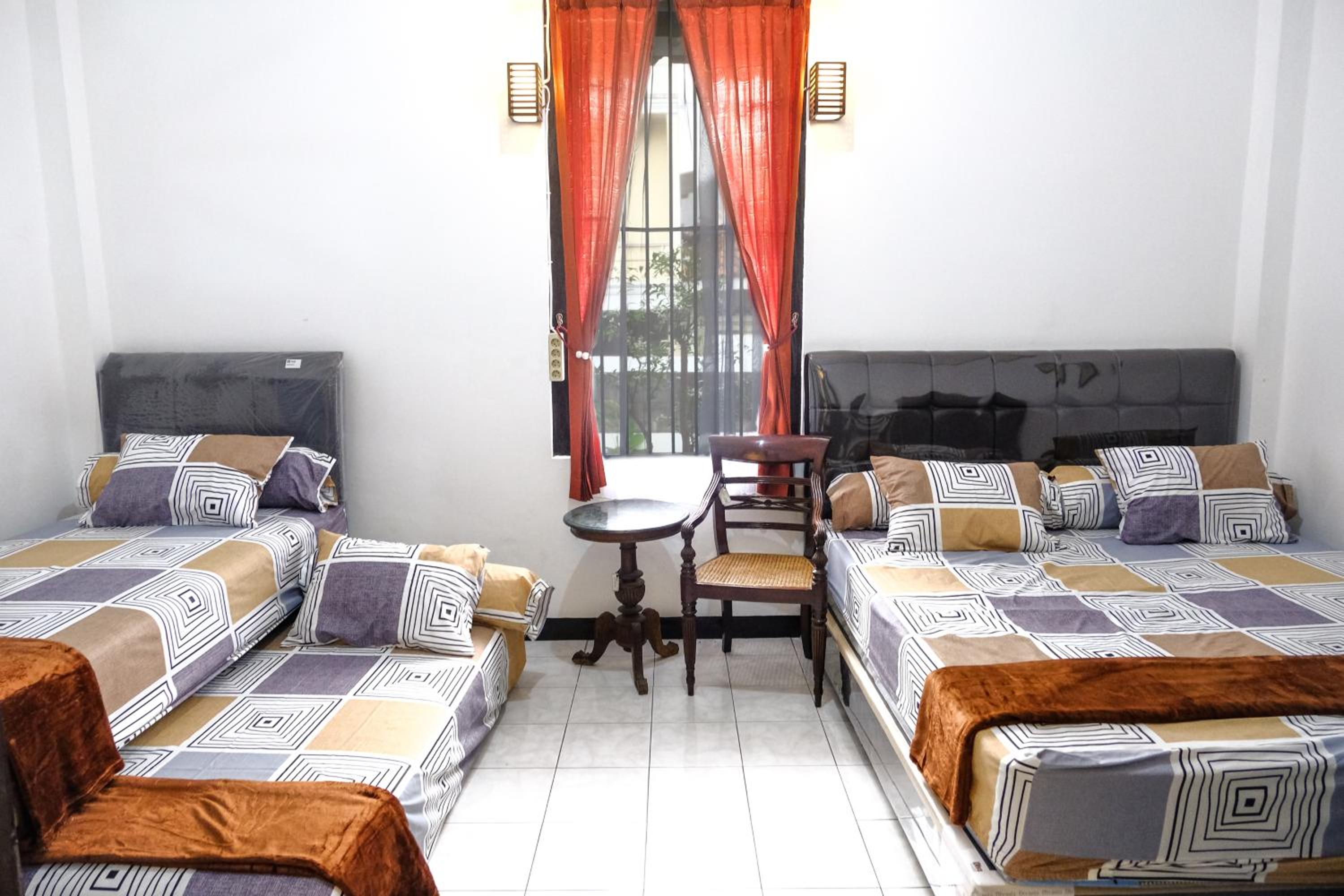 Griya Merbabu Asri Homestay (up to 14pax @ Salatiga central) view 4