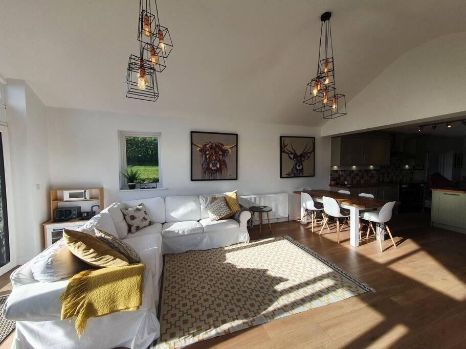 Spacious detached house with stunning views view 5