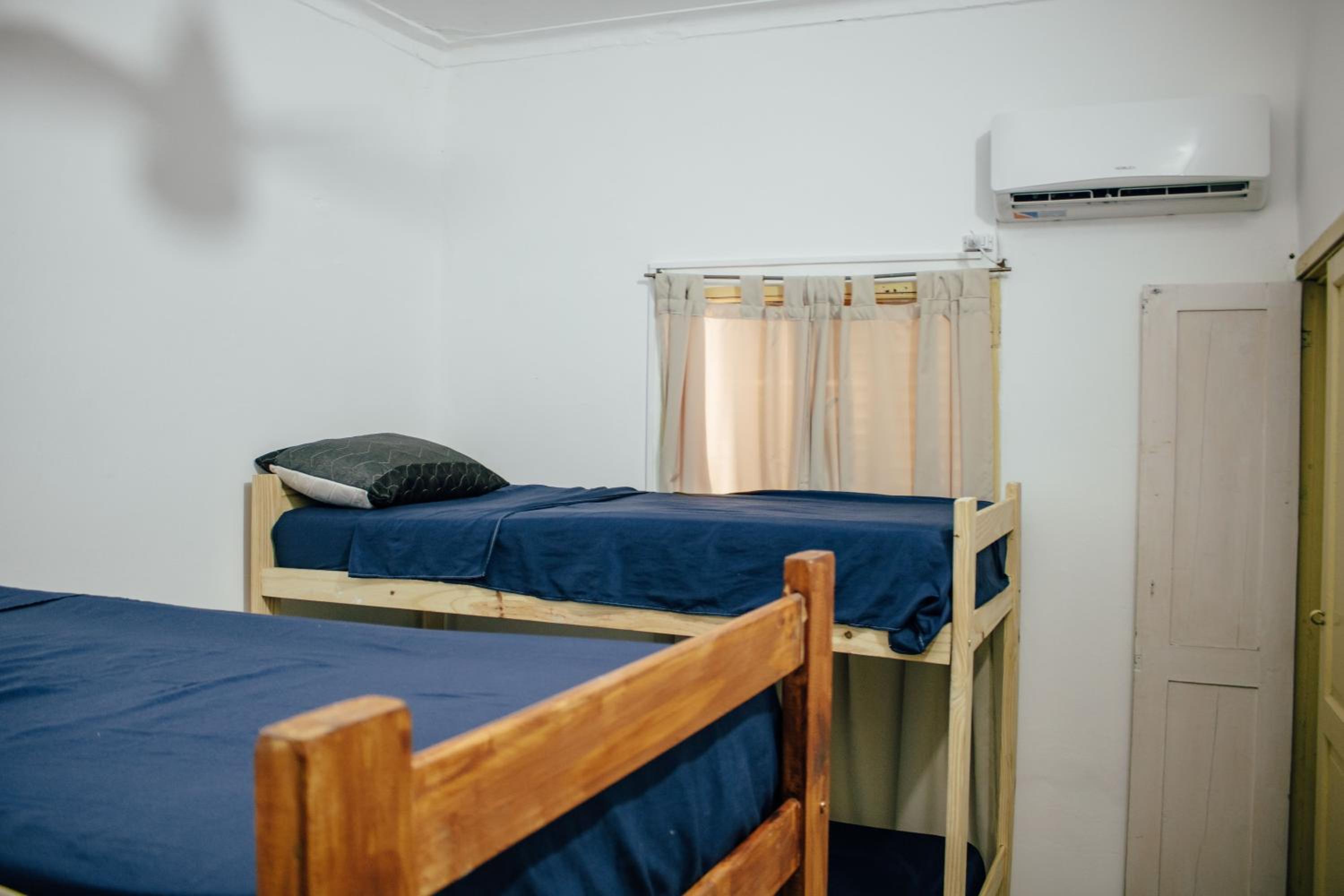 InstaLate Hostel