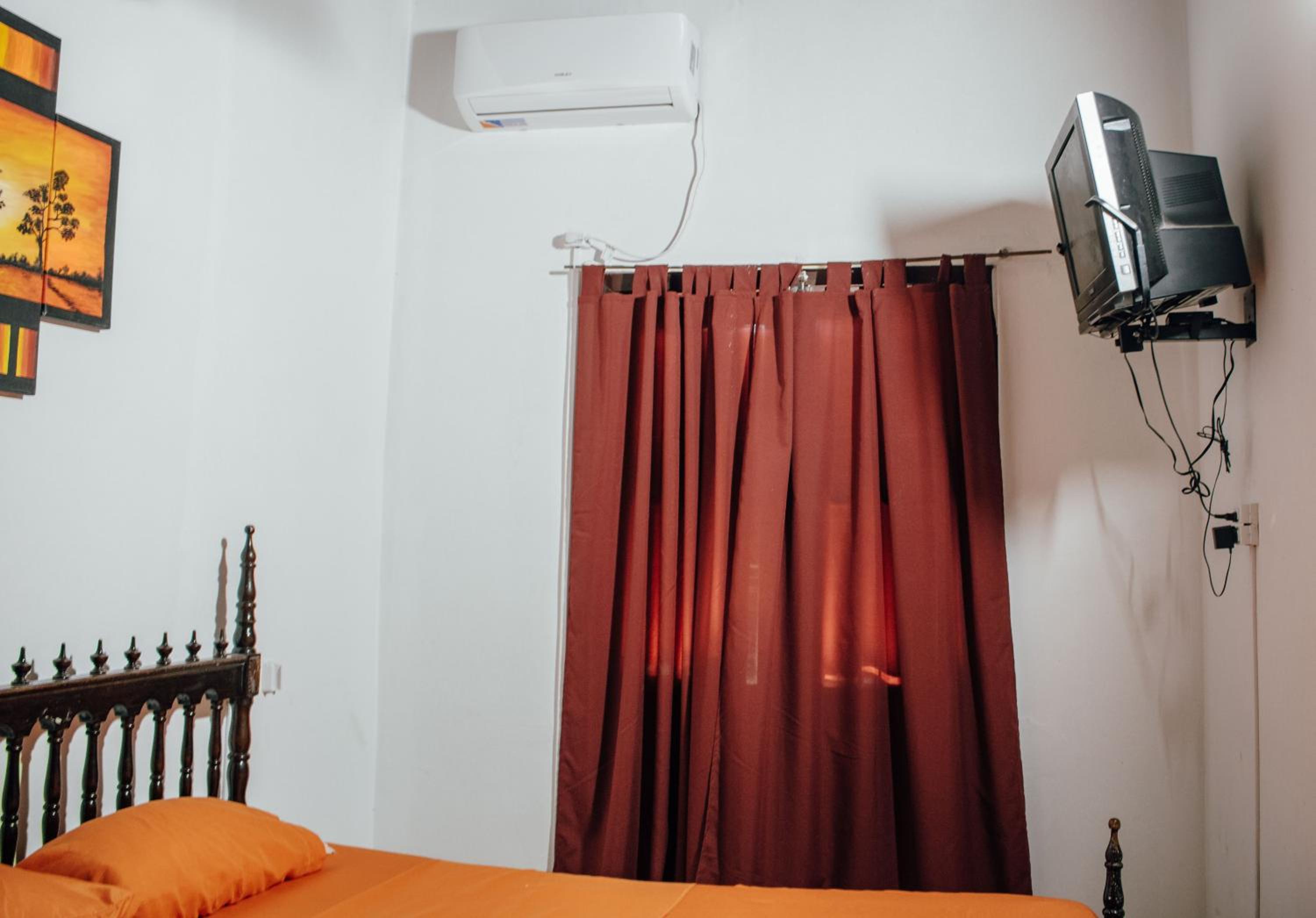 InstaLate Hostel