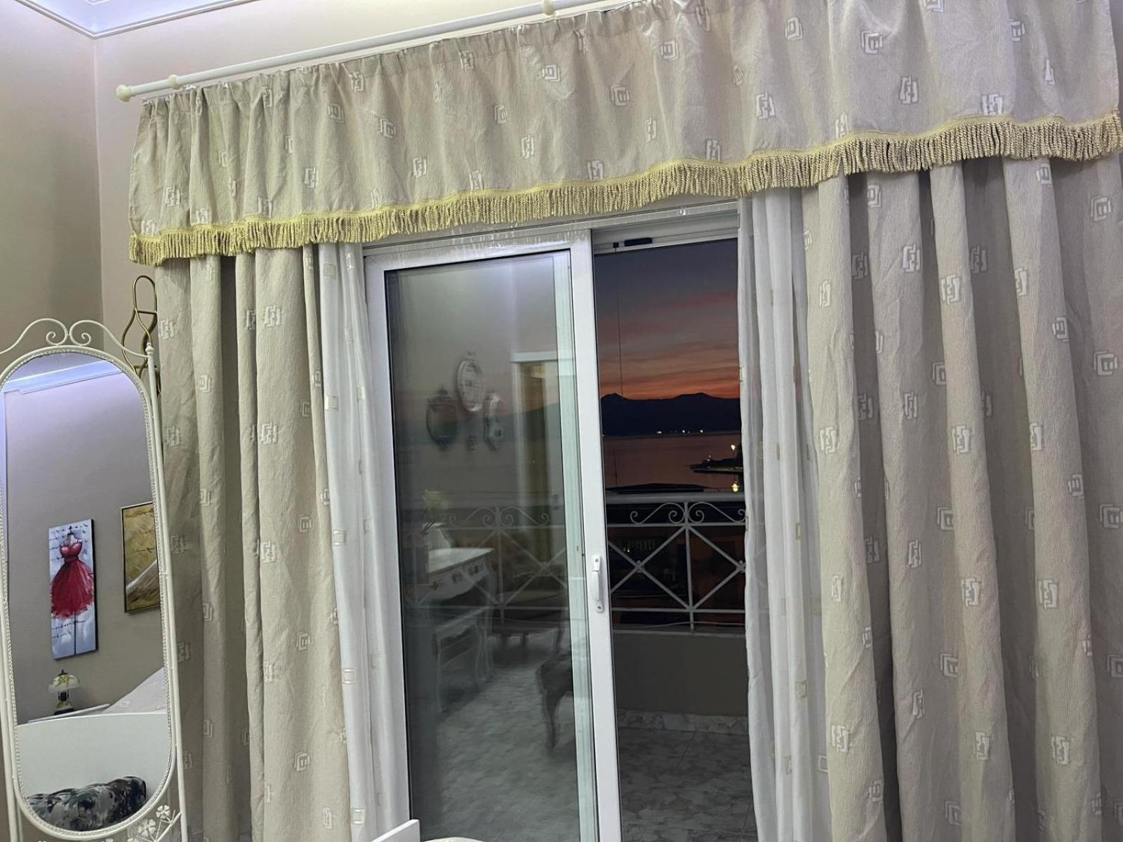 Seaview Apartments Alkis