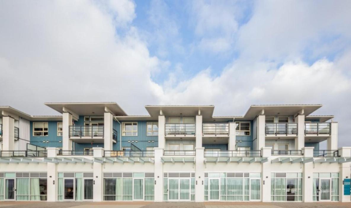 Hotel Steveston Waterfront Hotel - Image 1