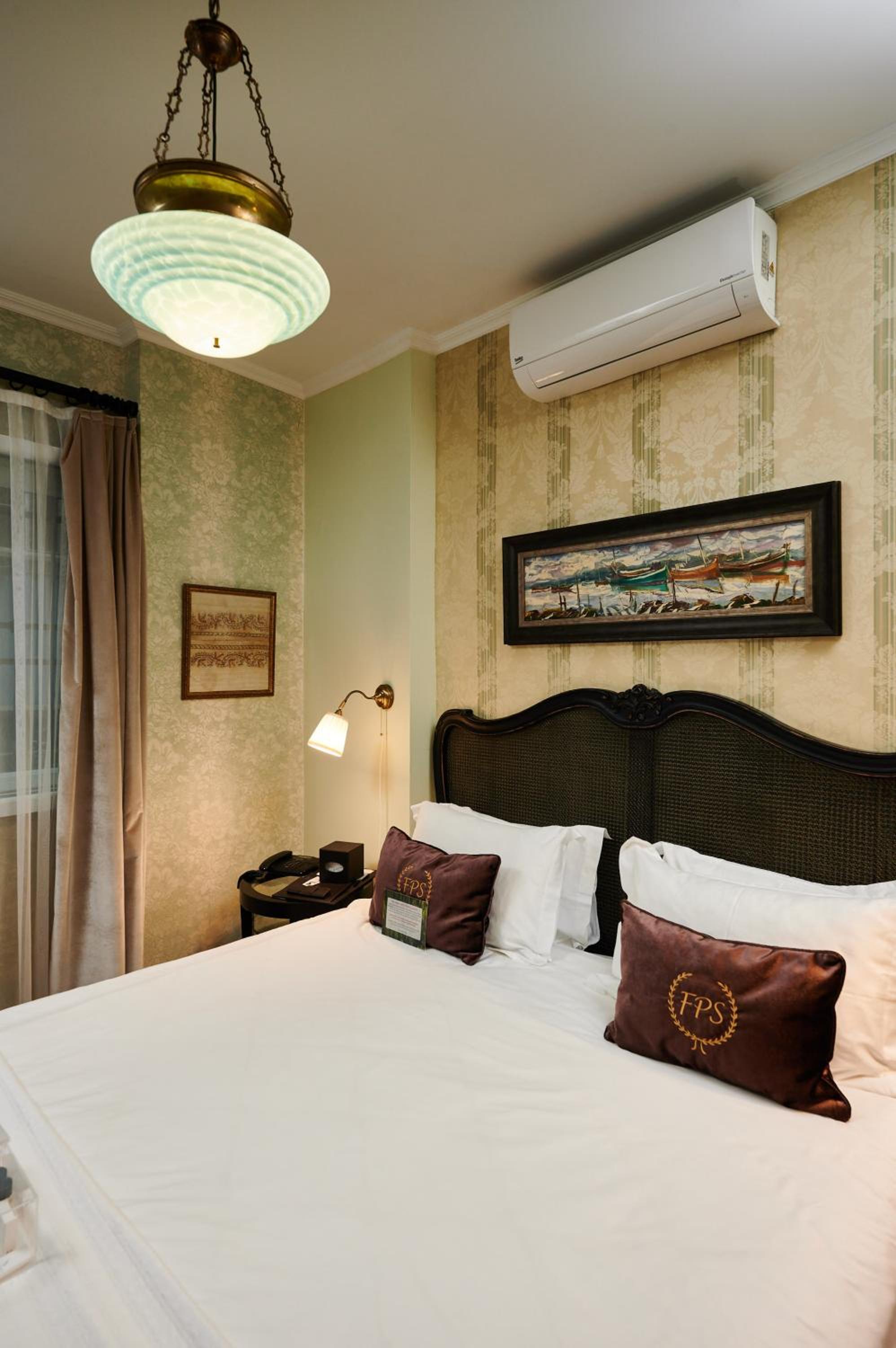 Faik Pasha Otelleri Özel Kategori Beyoğlu İstanbul - Image 210