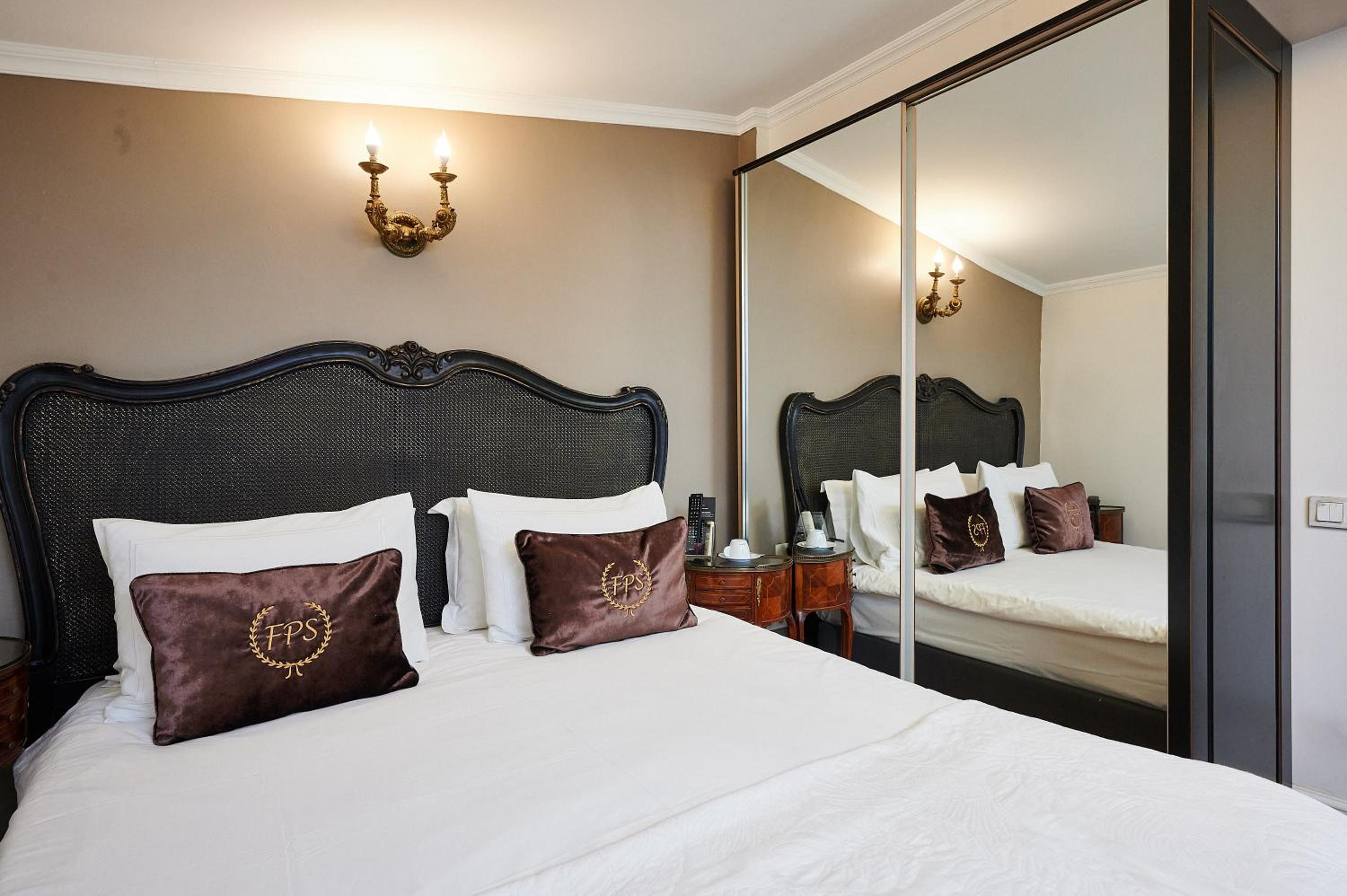 Faik Pasha Otelleri Özel Kategori Beyoğlu İstanbul - Image 211